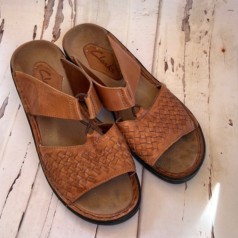 Leather Clark’s sandals size 9 M brown